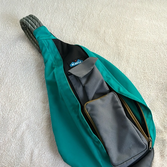 Kavu Crossbody Bag - Picture 1 of 4